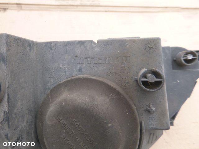 LAMPA LEWY PRZÓD LEWA PRZEDNIA PRAWY PRZÓD PRAWA PRZEDNIA TOYOTA AVENSIS I 97-02 - 20