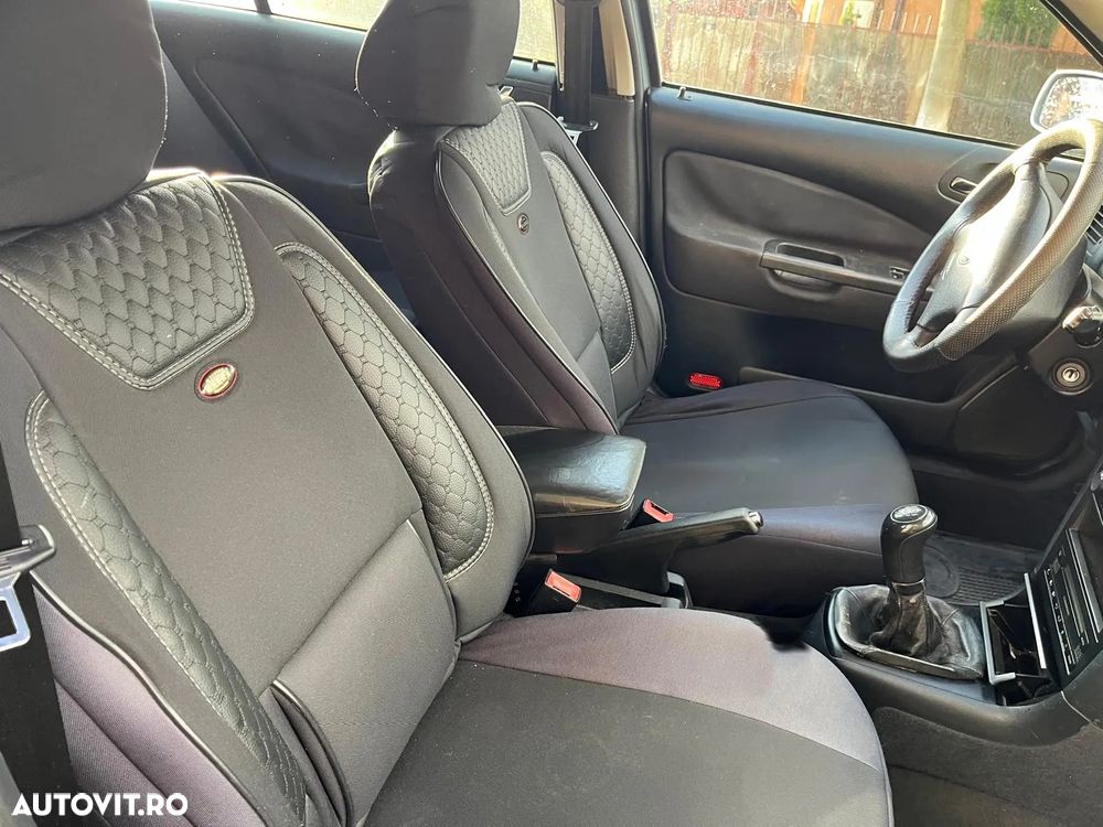 Skoda Octavia 1.6 Combi - 5