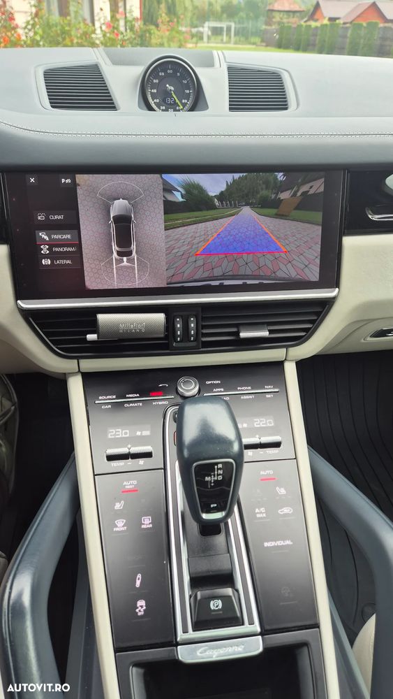 Porsche Cayenne Coupe Standard - 12