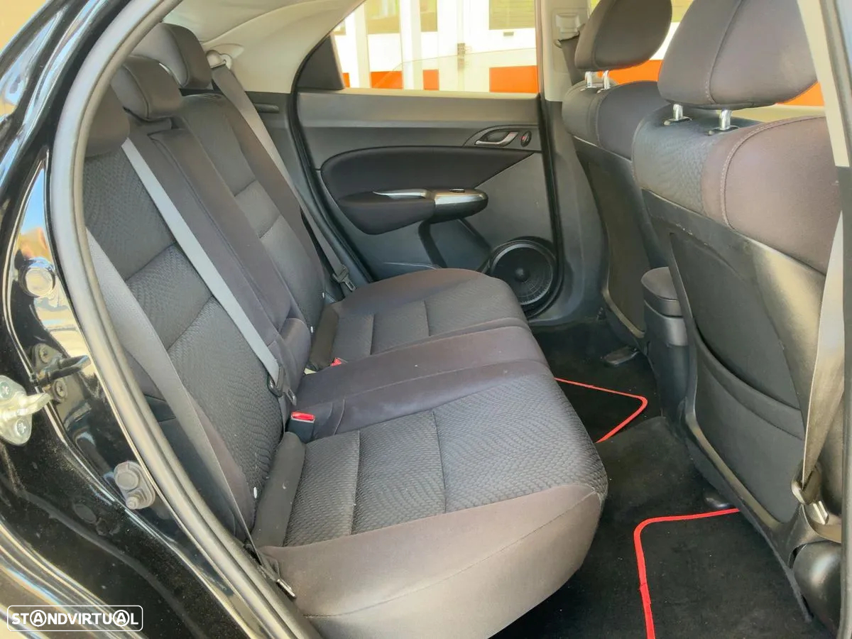 Honda Civic 1.4 i-VTEC Comfort - 8