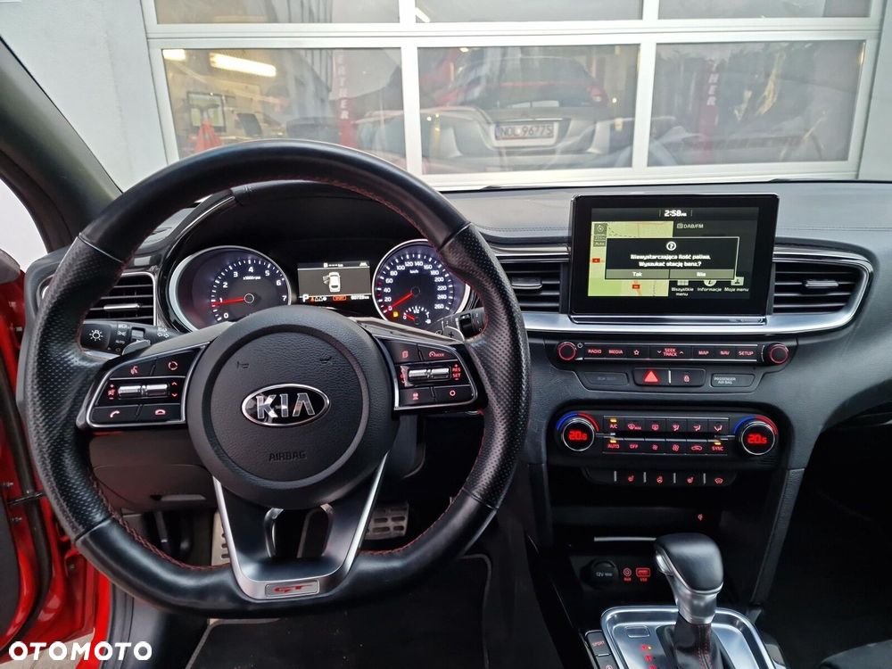 Kia ProCeed 1.6 T-GDI GT DCT - 13