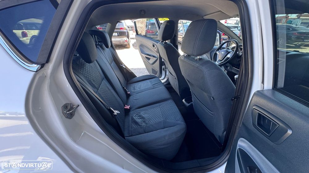 Ford Fiesta 1.4 TDCI Titanium - 31