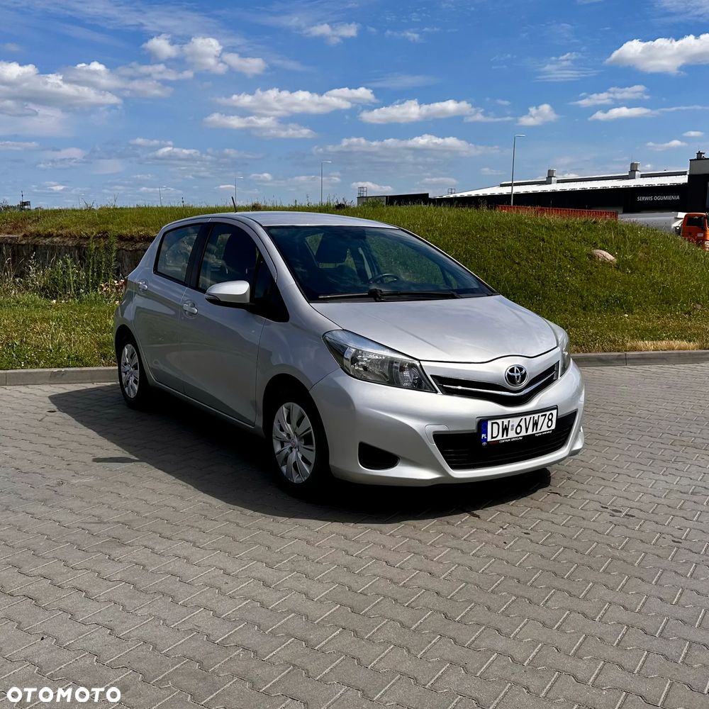 Toyota Yaris 1.33 Premium - 3