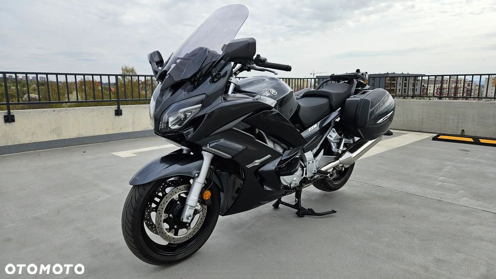 Yamaha FJR - 3