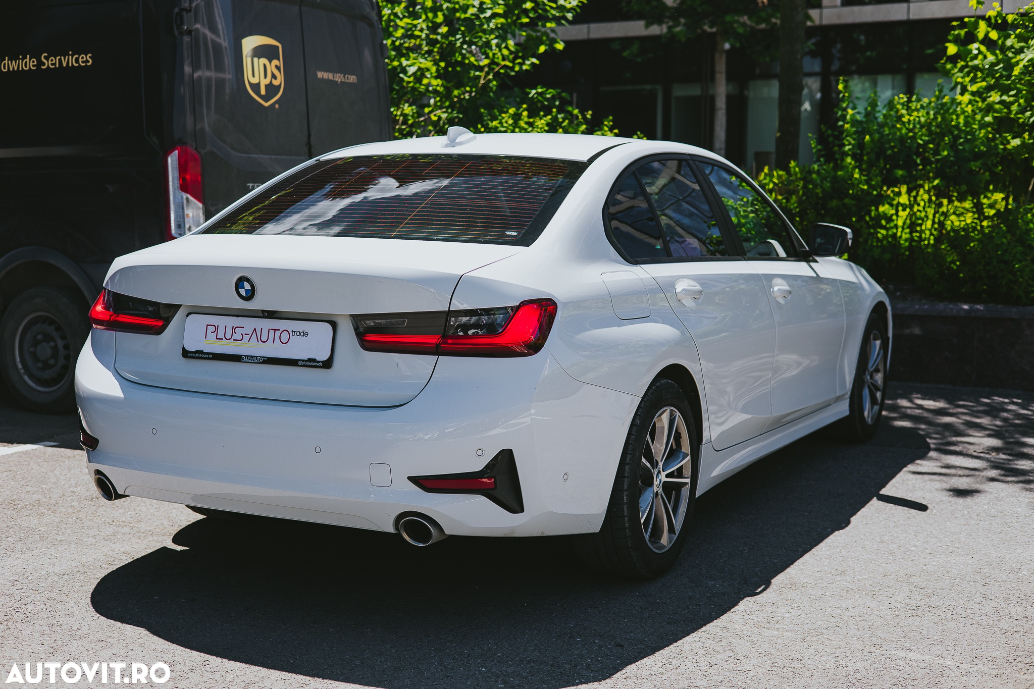 BMW Seria 3 320i AT - 12