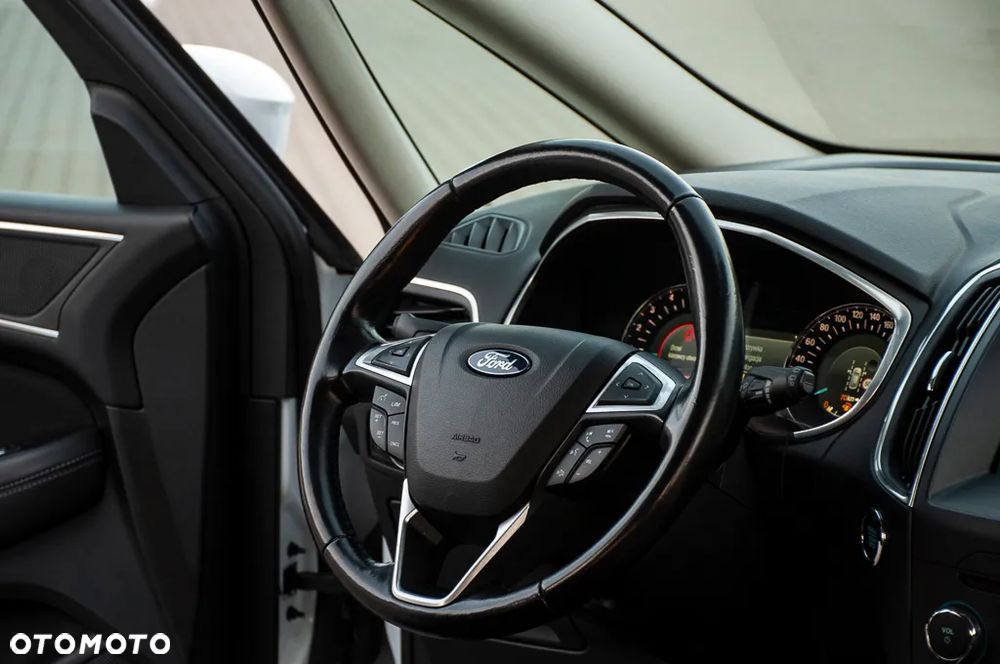 Ford S-Max 2.0 TDCi Titanium PowerShift - 33