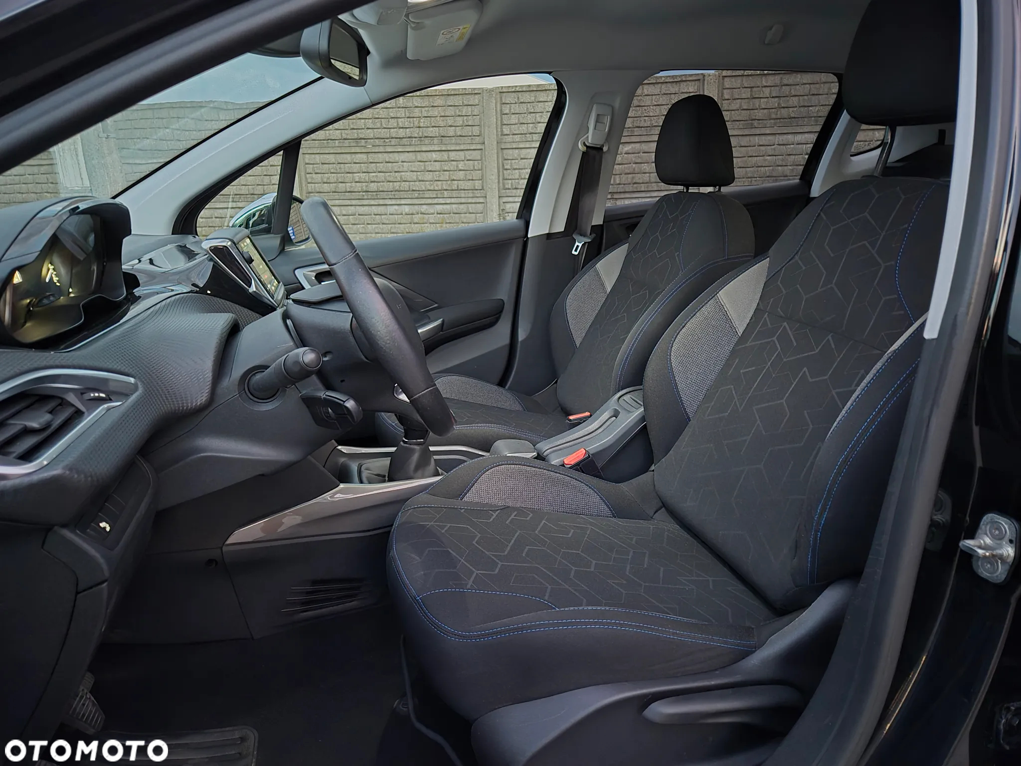 Peugeot 2008 - 11