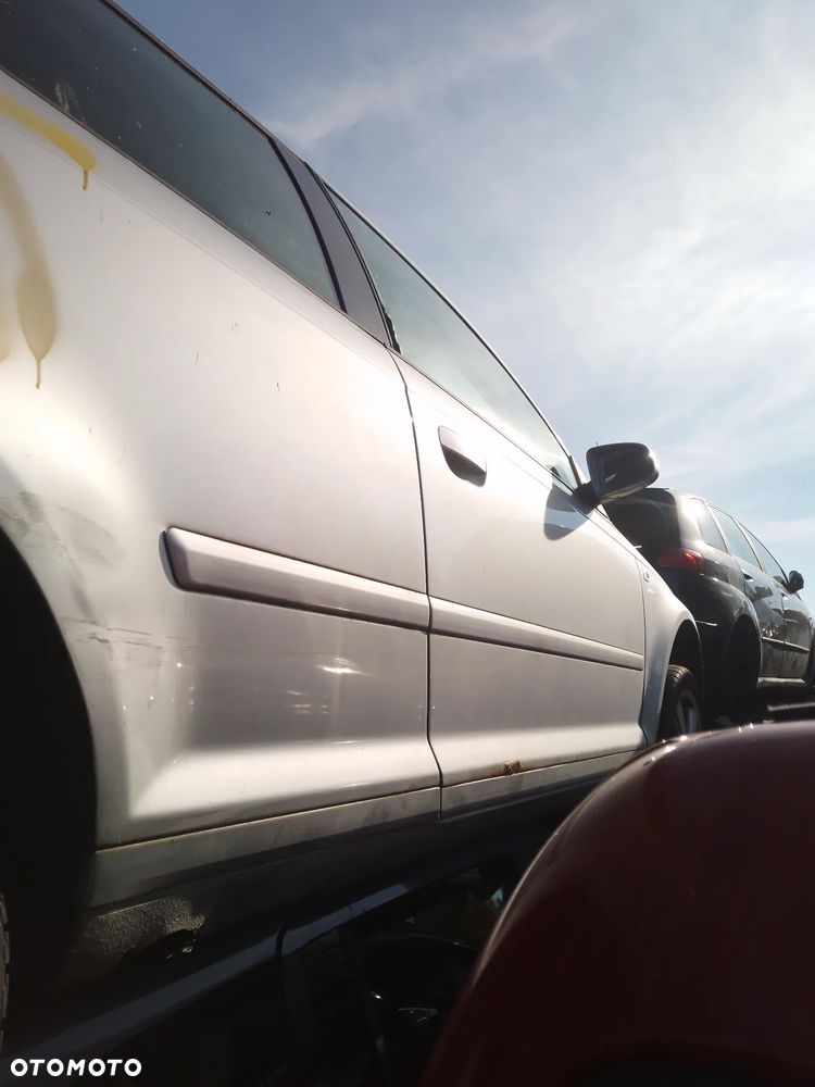 AUDI A3 8P 03-08 2.0 TDI BKD LY7W  LAMPA PRZÓD PRAWA LEWA - 12