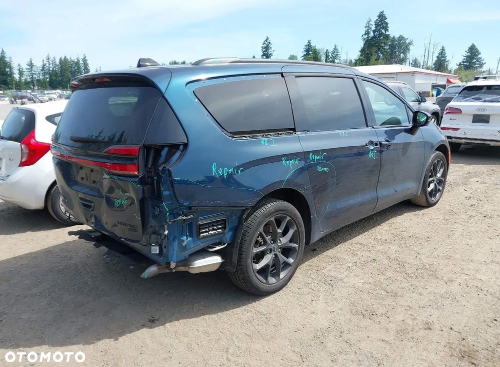 Chrysler Pacifica - 6