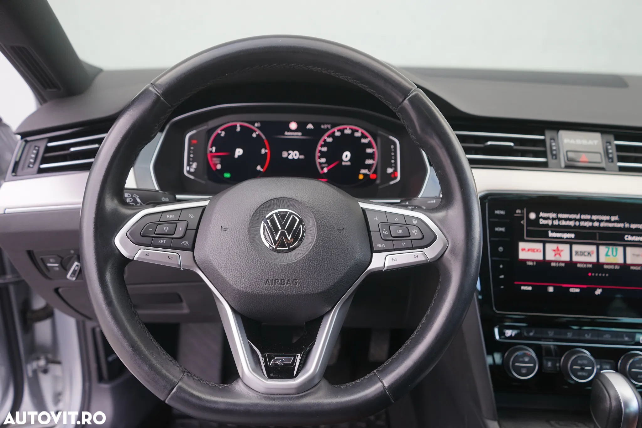 Volkswagen Passat - 13