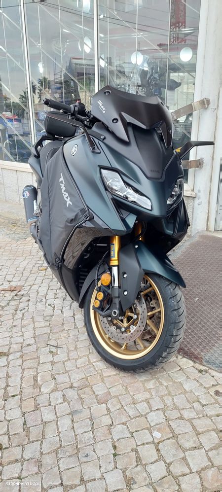 Yamaha TMAX Tech Max - 15