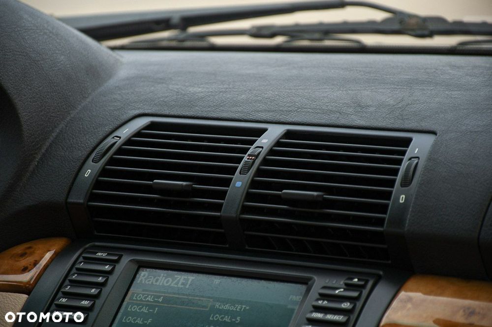 BMW X5 4.4i - 39