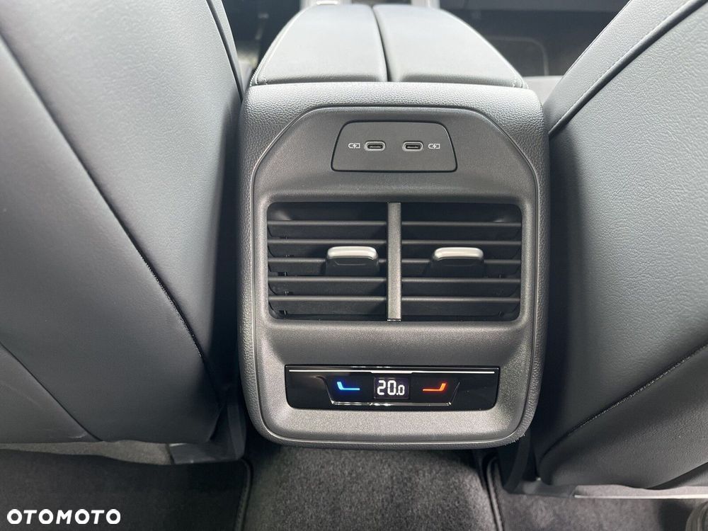 Volkswagen Passat - 21
