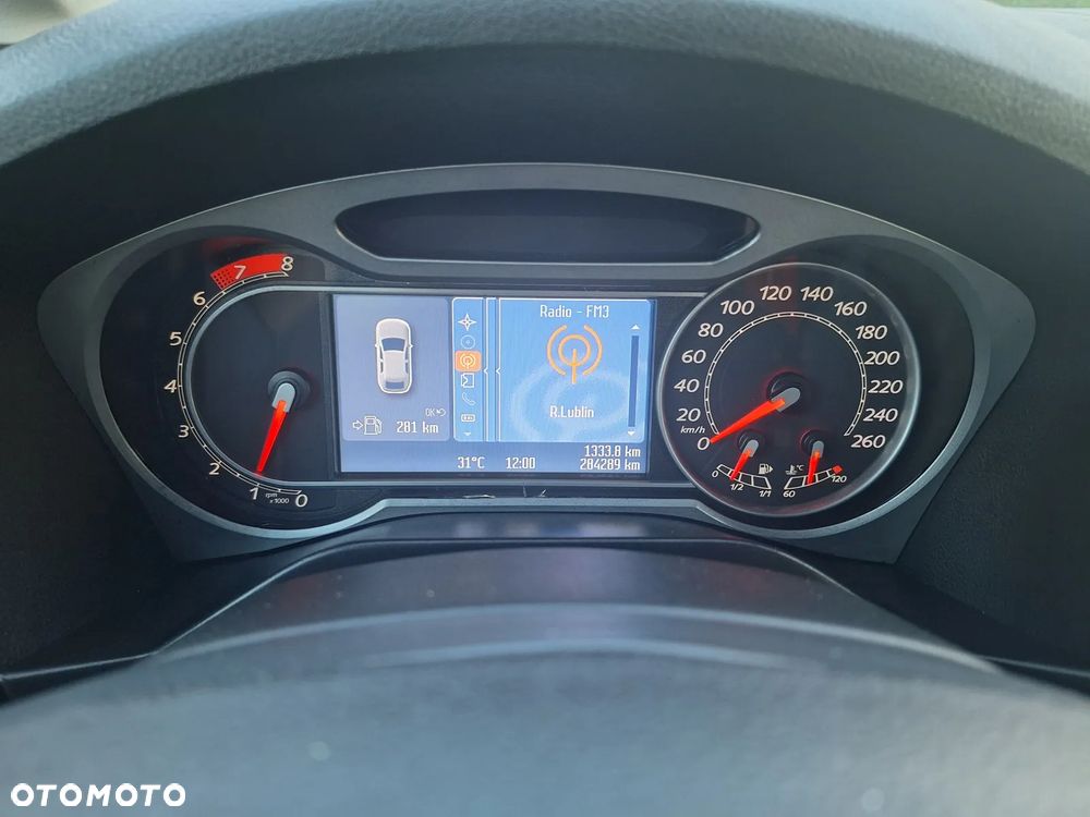 Ford Galaxy 2.0 Champions Edition - 27