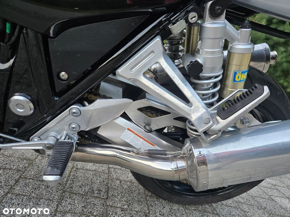 Suzuki GSX - 24