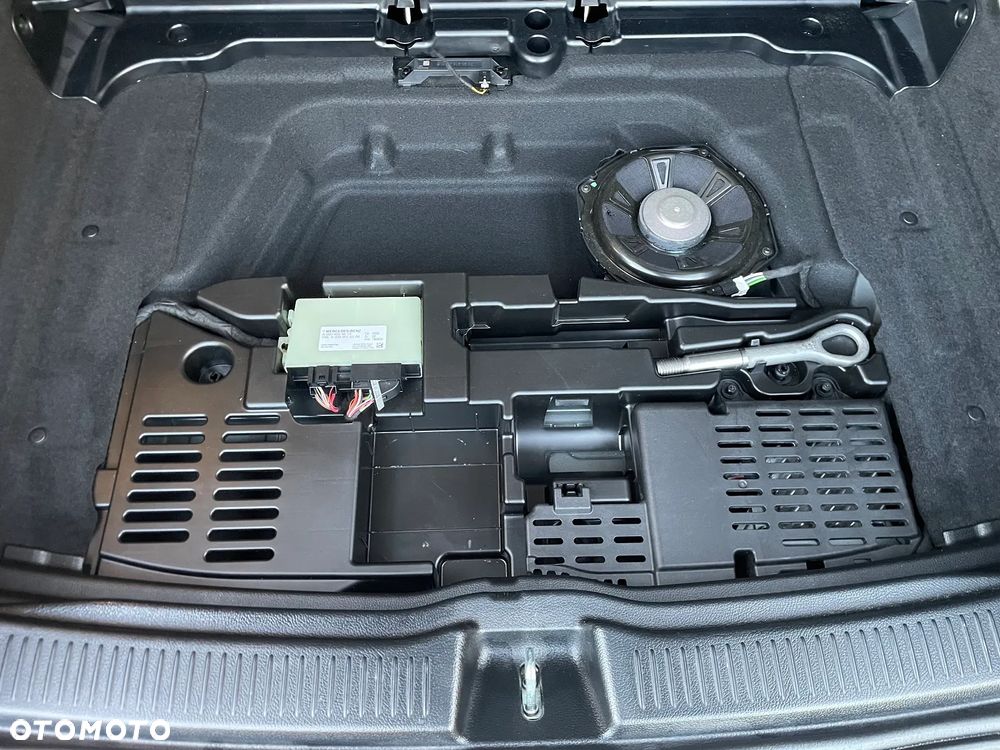 Mercedes-Benz Klasa B 180 d AMG Line 7G-DCT - 27