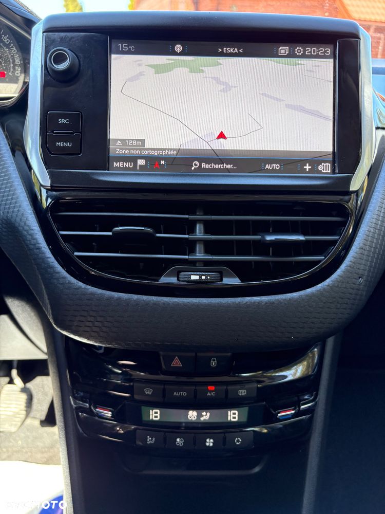Peugeot 208 PureTech 82 Start & Stop Allure - 16