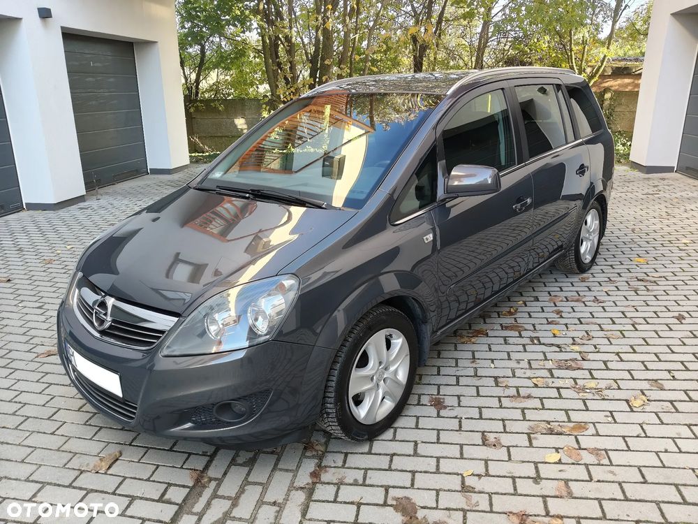 Opel Zafira 1.6 Cosmo - 36