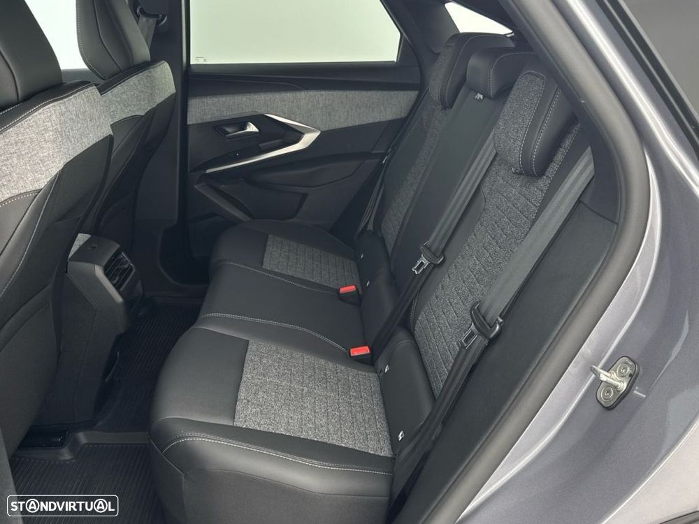 Peugeot 3008 1.6 Plug-in Hybrid Allure e-DCS7 - 12