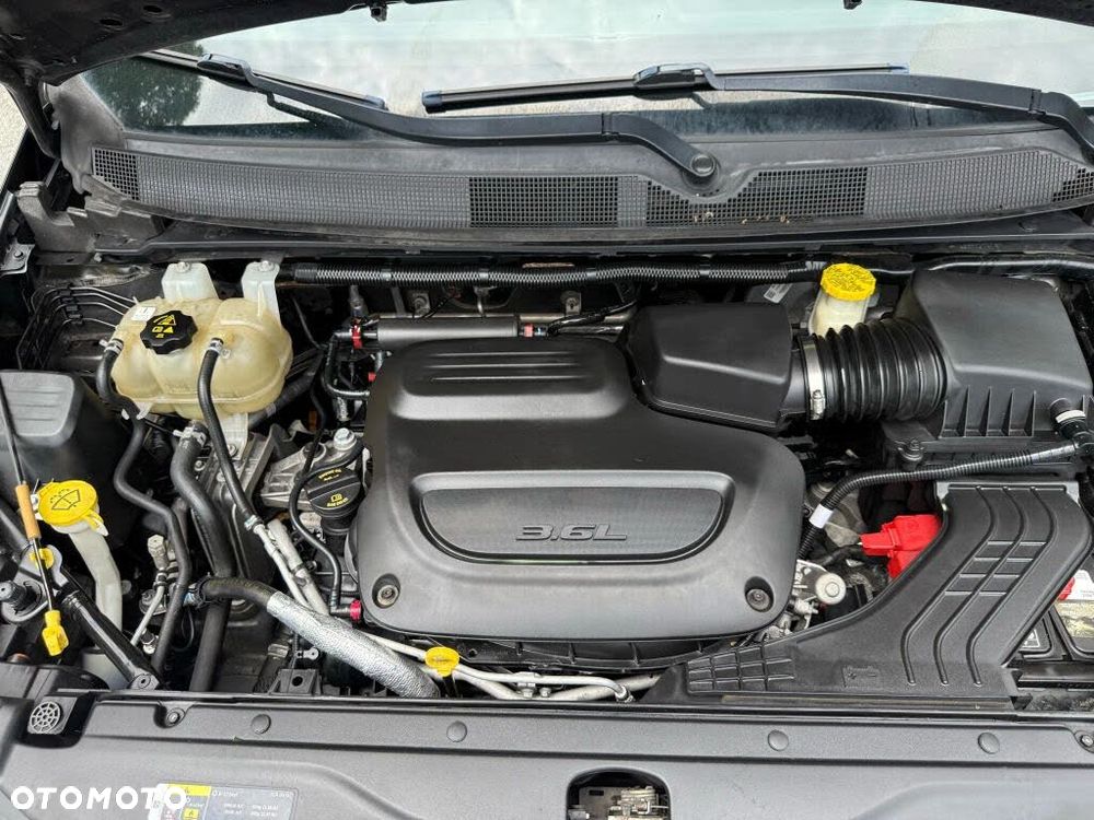 Chrysler Pacifica - 36