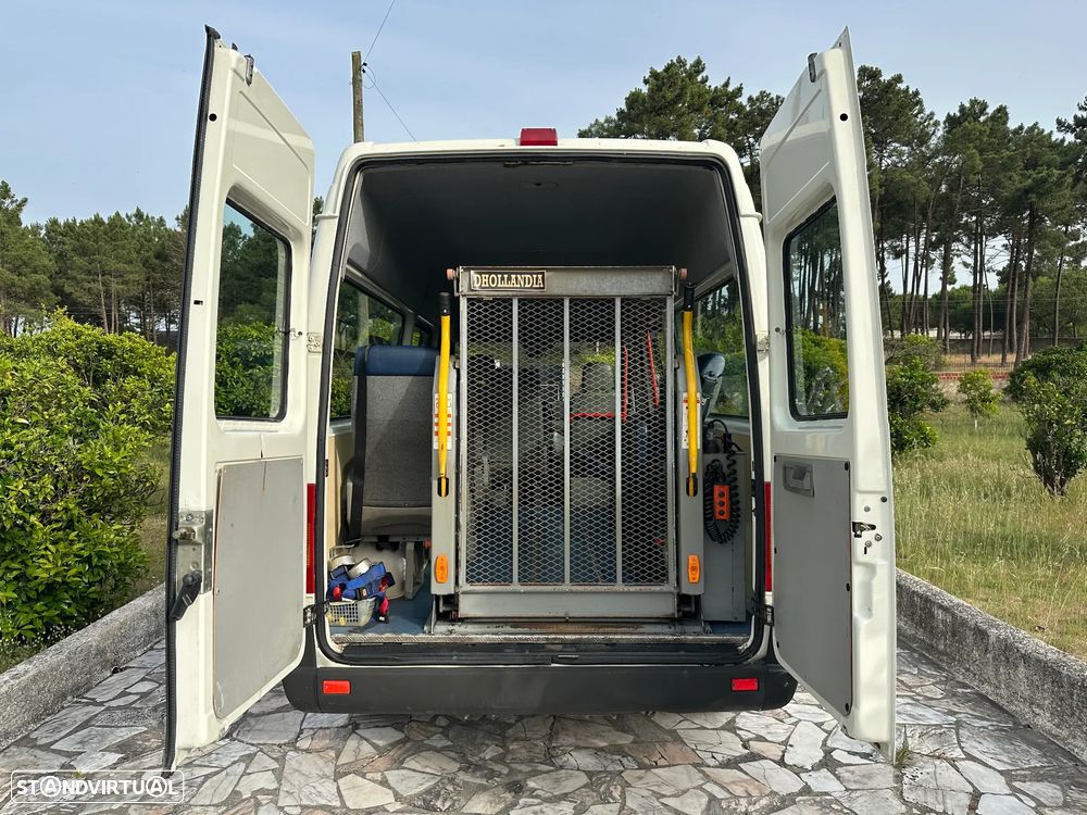 VW LT 35 2.5 TDI 9L/CADEIRA DE RODAS COM PLATAFORMA ELEVATORIA - 23