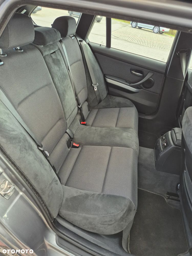 BMW Seria 3 320d - 13