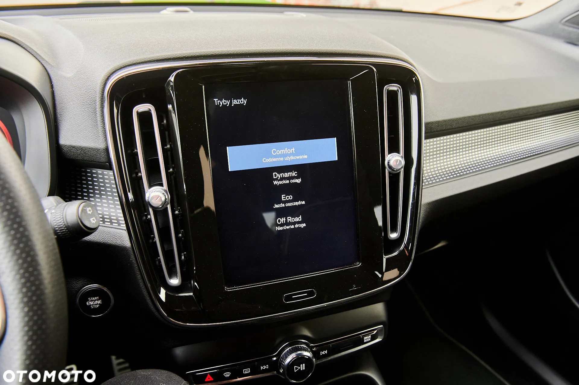 Volvo XC 40 T3 R-Design - 38