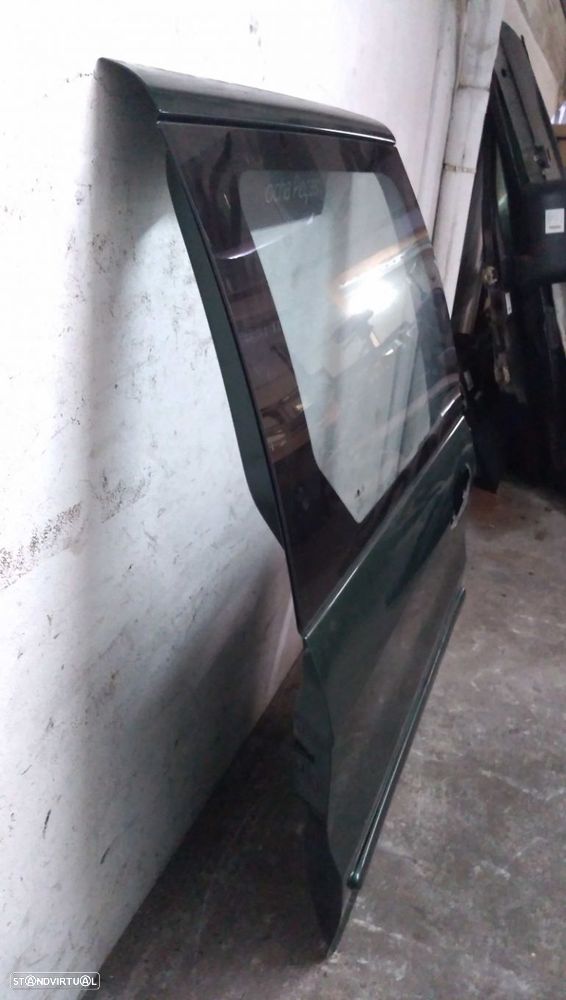 Porta Lateral Drt Kia Carnival I (Up) - 2