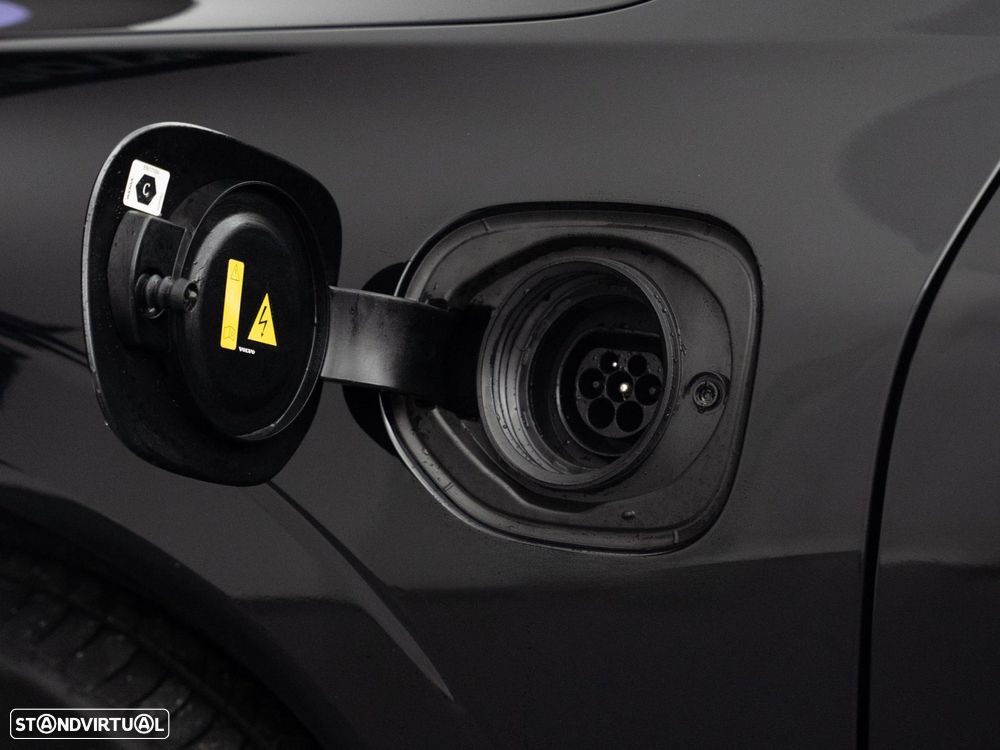 Volvo XC 60 2.0 T6 PHEV Plus Bright AWD - 11