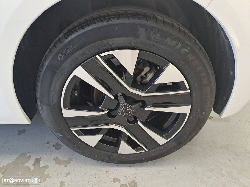 Peugeot 208 1.2 PureTech Allure EAT8 - 11