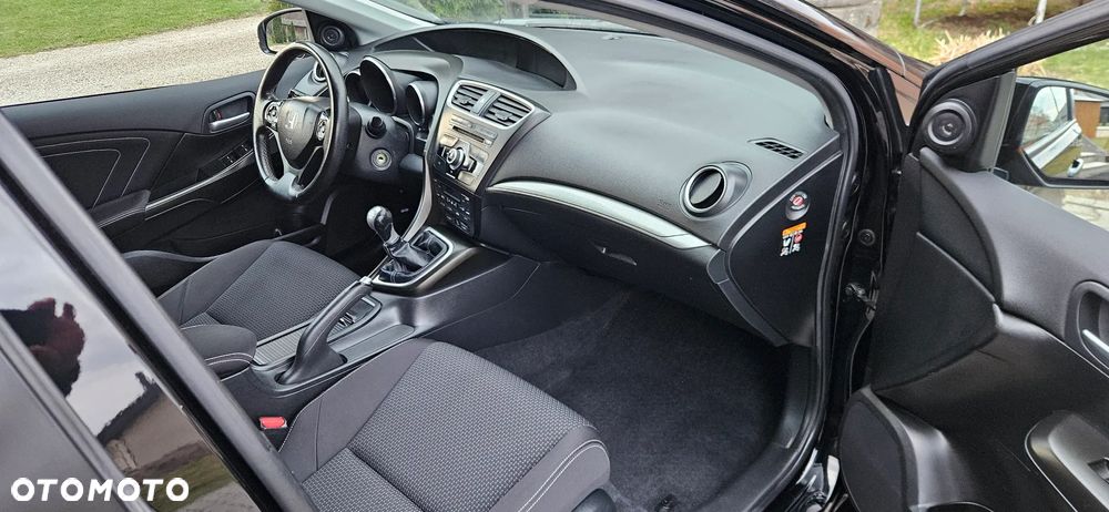 Honda Civic 1.6 i-DTEC Executive Black Edition - 13