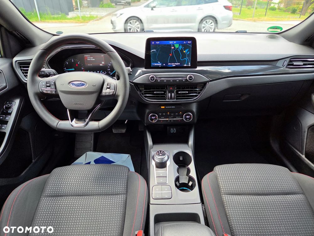 Ford Focus 1.5 EcoBlue Start-Stopp-System ST-LINE - 12