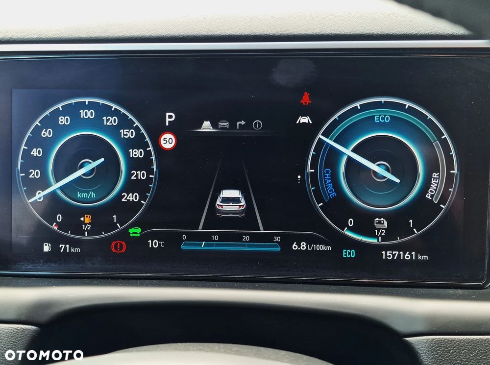 Hyundai Tucson 1.6 T-GDi HEV Modern 2WD - 37