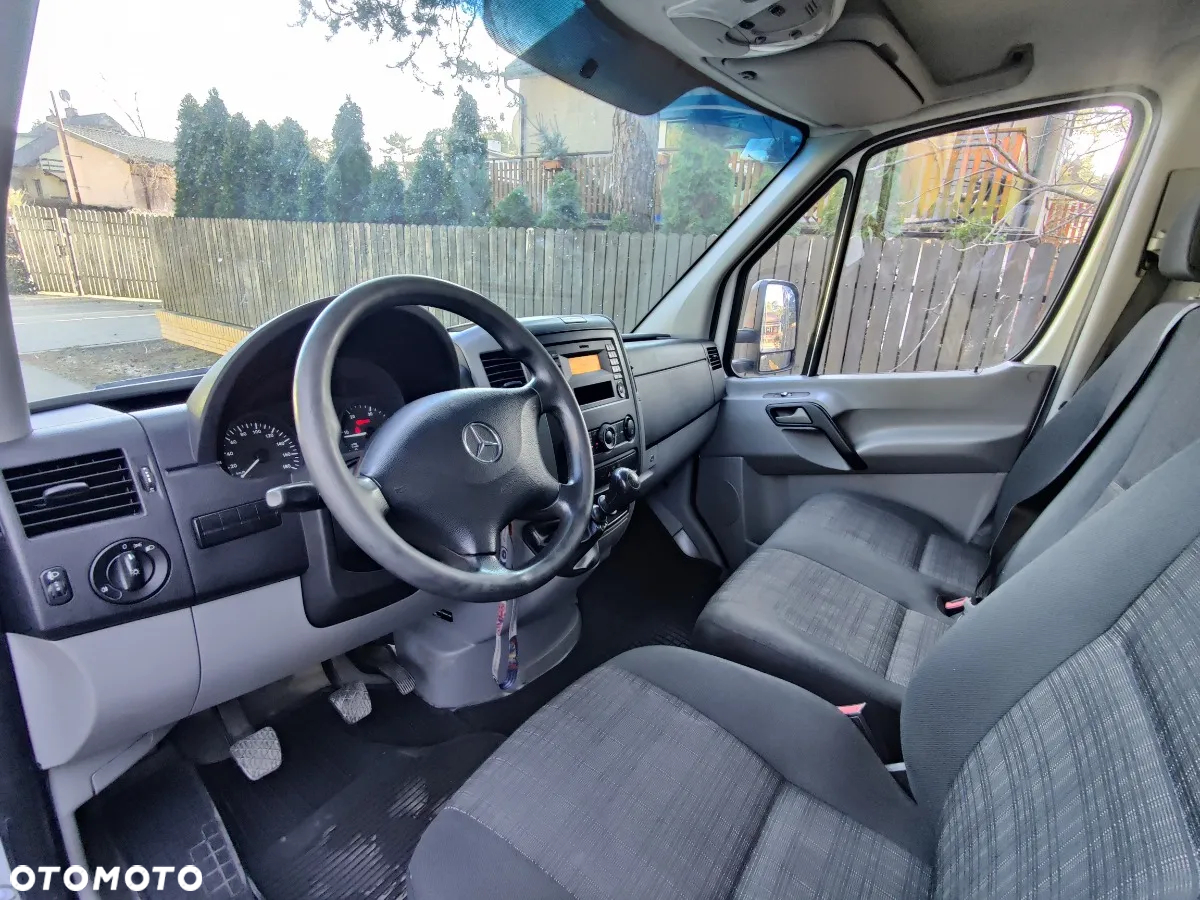 Mercedes-Benz Sprinter - 26