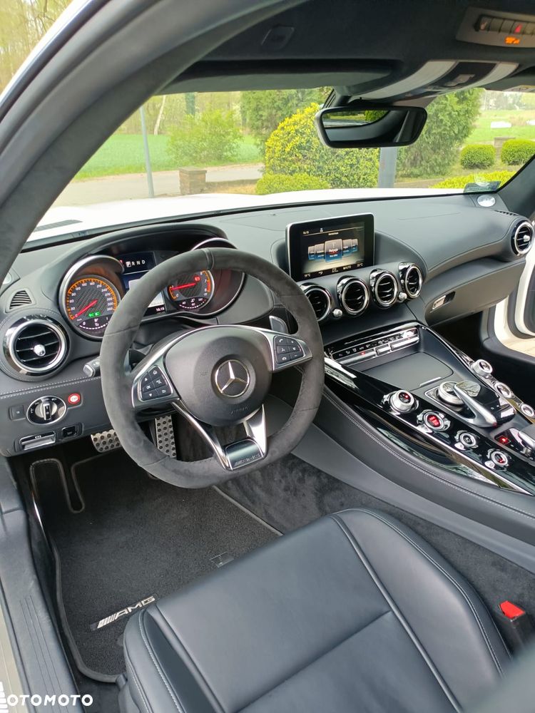 Mercedes-Benz AMG GT - 8
