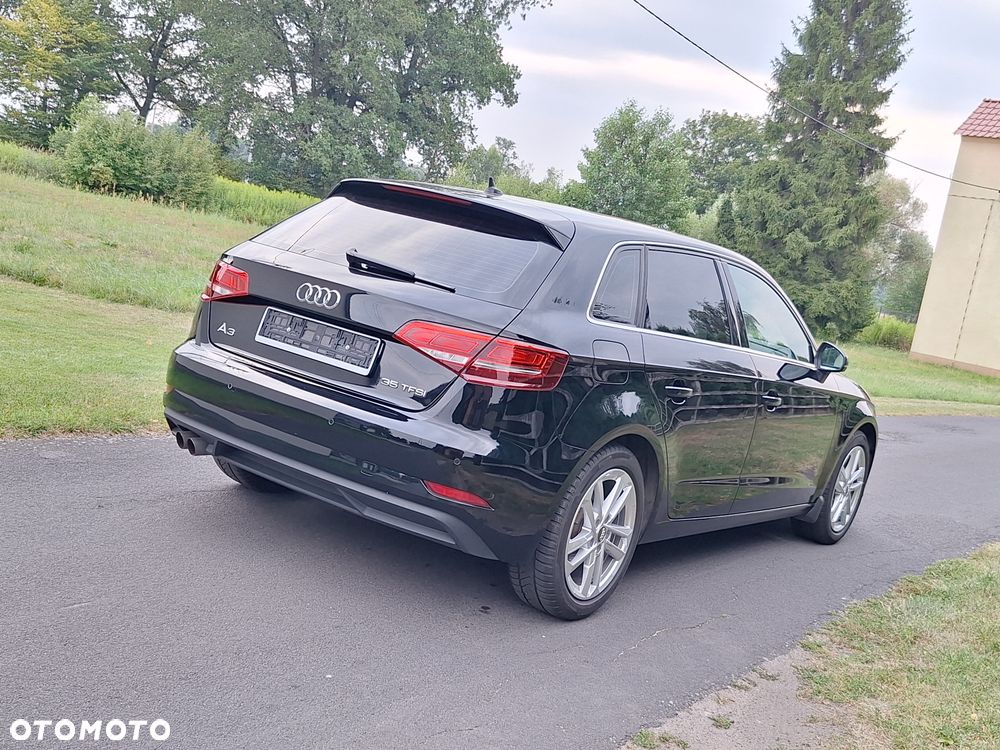 Audi A3 Sportback 35 TFSI S tronic - 4