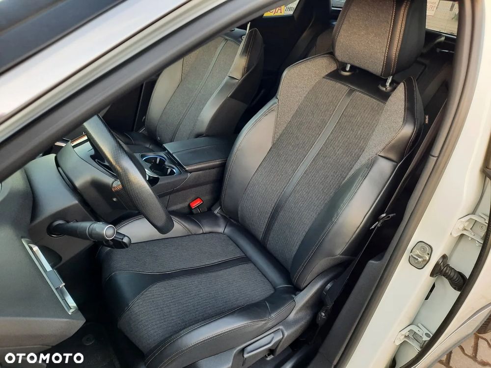 Peugeot 3008 PureTech 130 Stop & Start Allure - 19