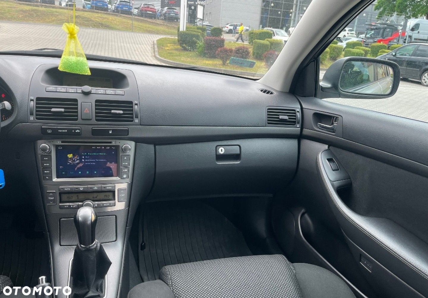 Toyota Avensis - 16