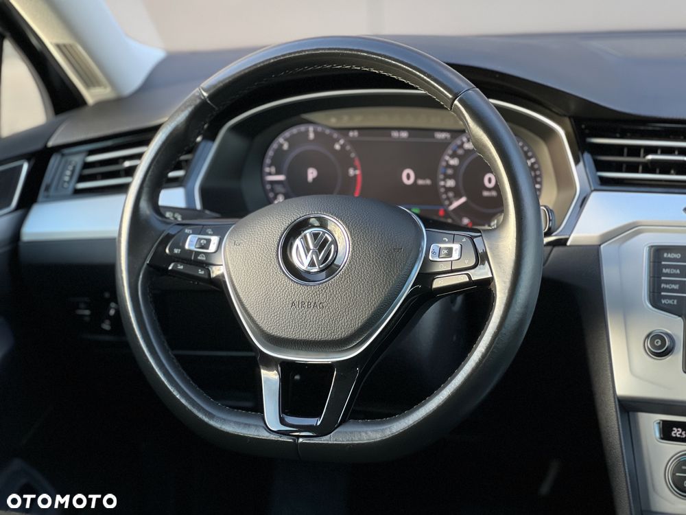 Volkswagen Passat Variant 2.0 TDI BMT Comfortline DSG - 35