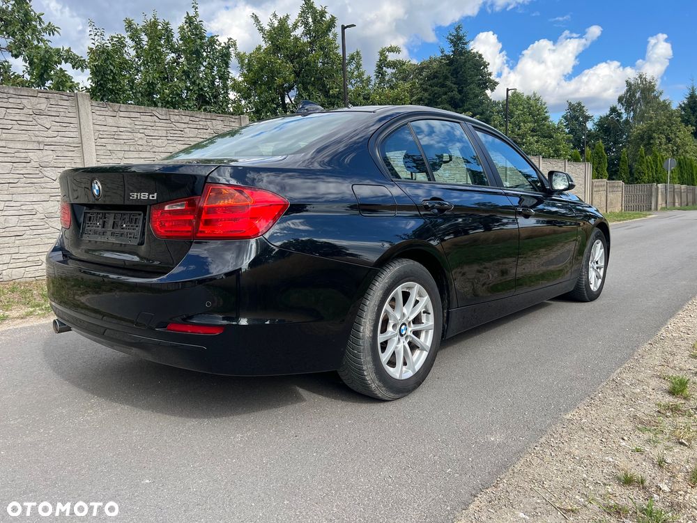 BMW Seria 3 318d - 6