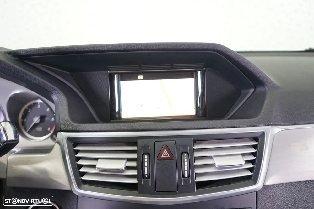 Mercedes-Benz E 220 CDi Avantgarde BlueEfficiency Auto - 34