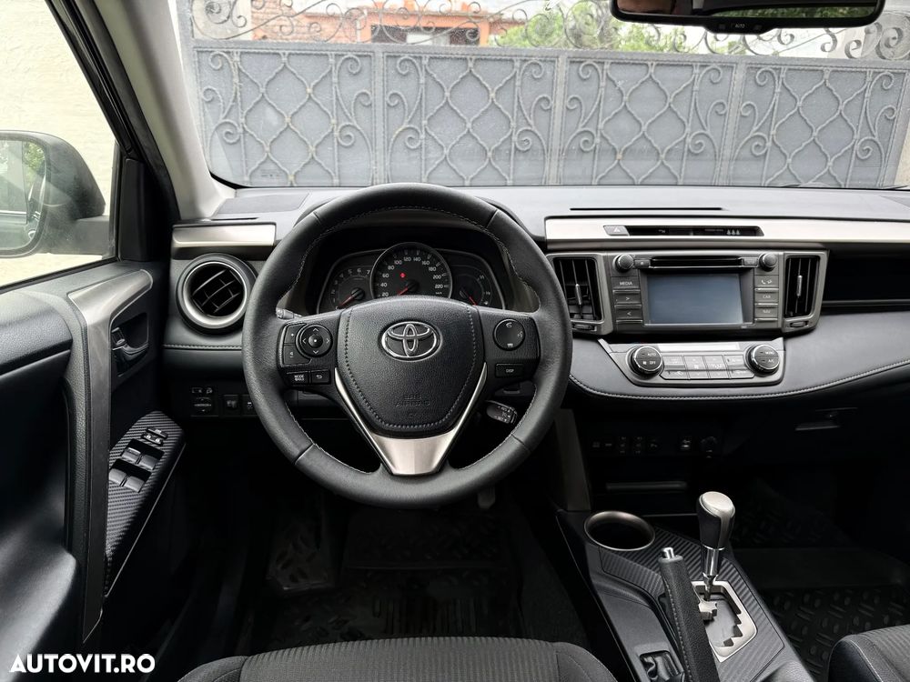Toyota RAV4 2.2 D-4CAT 4WD Aut Executive - 22