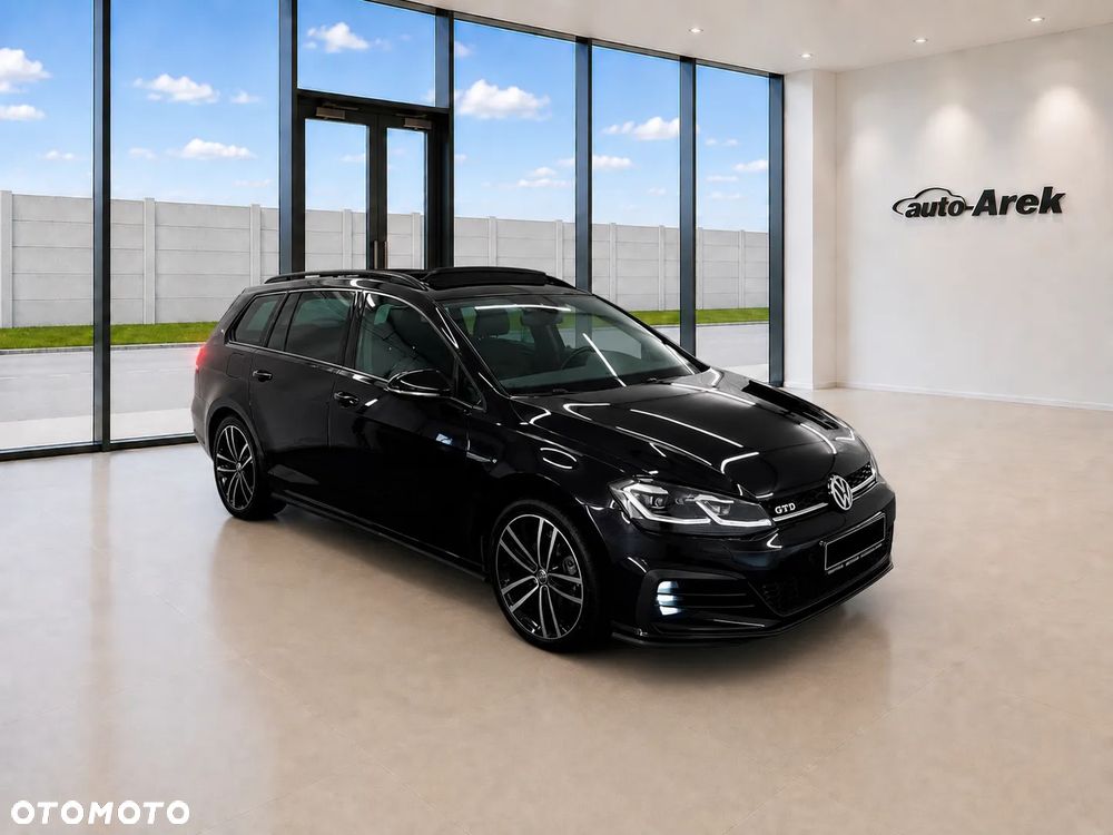 Volkswagen Golf - 1