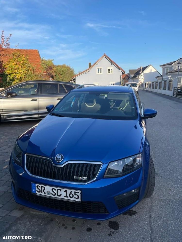Skoda Octavia Combi 2.0 TDI RS - 15