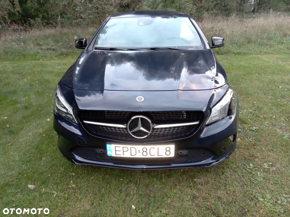 Mercedes-Benz CLA 200 7G-DCT Urban - 1