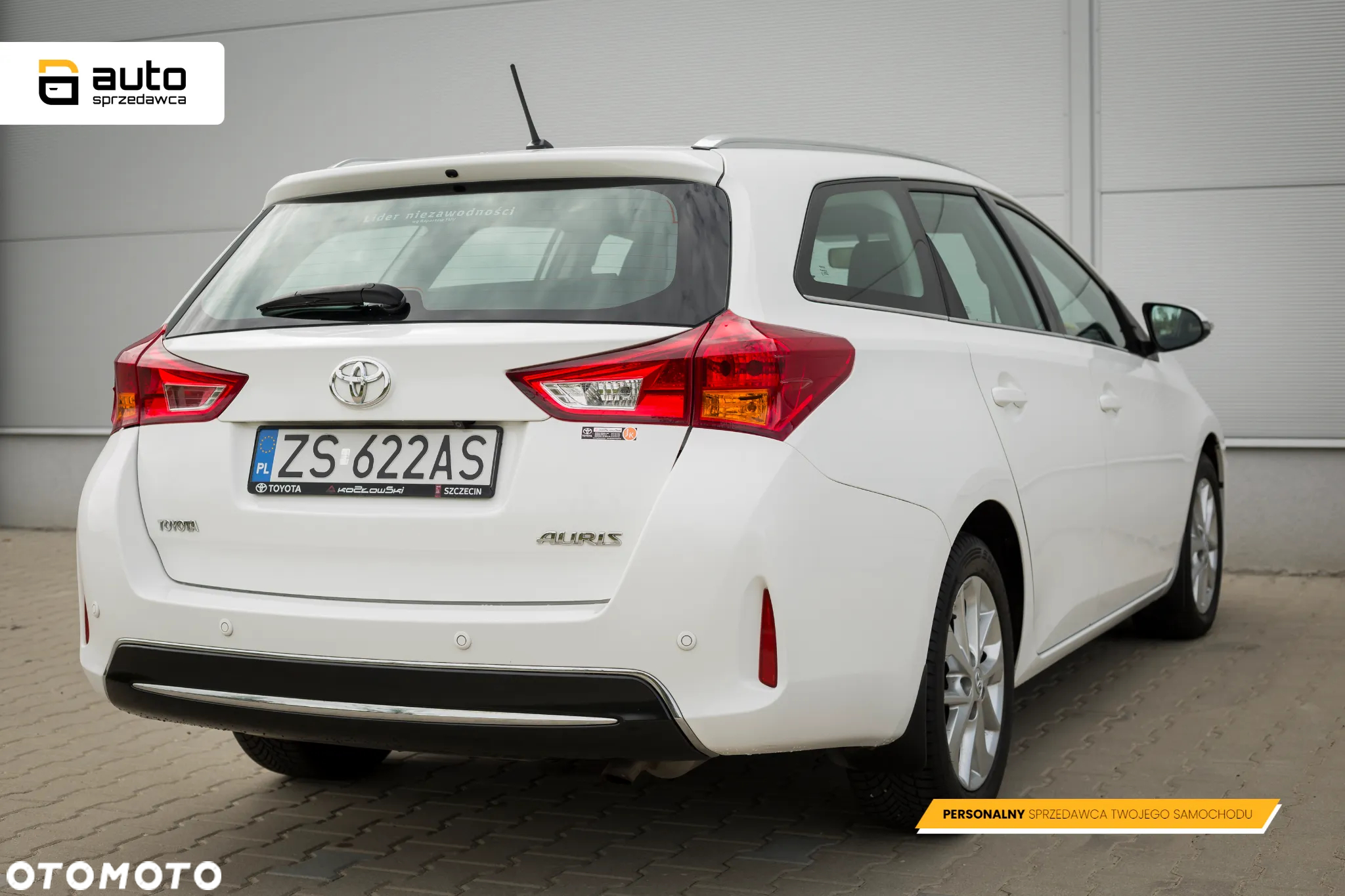Toyota Auris 1.33 VVT-i Premium Comfort - 10