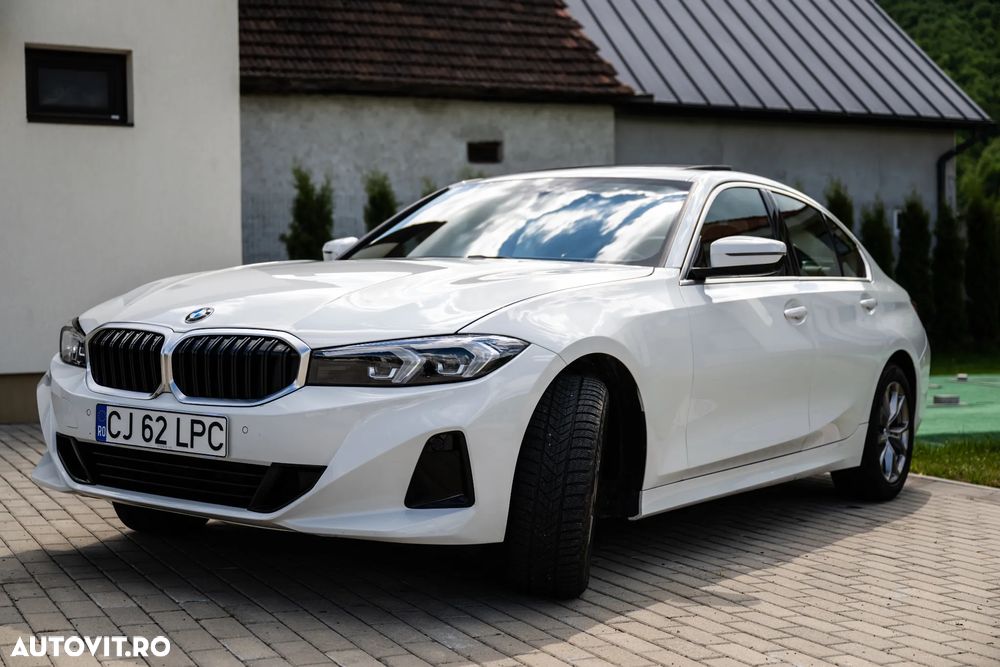 BMW Seria 3 330i Aut. Luxury Line - 7