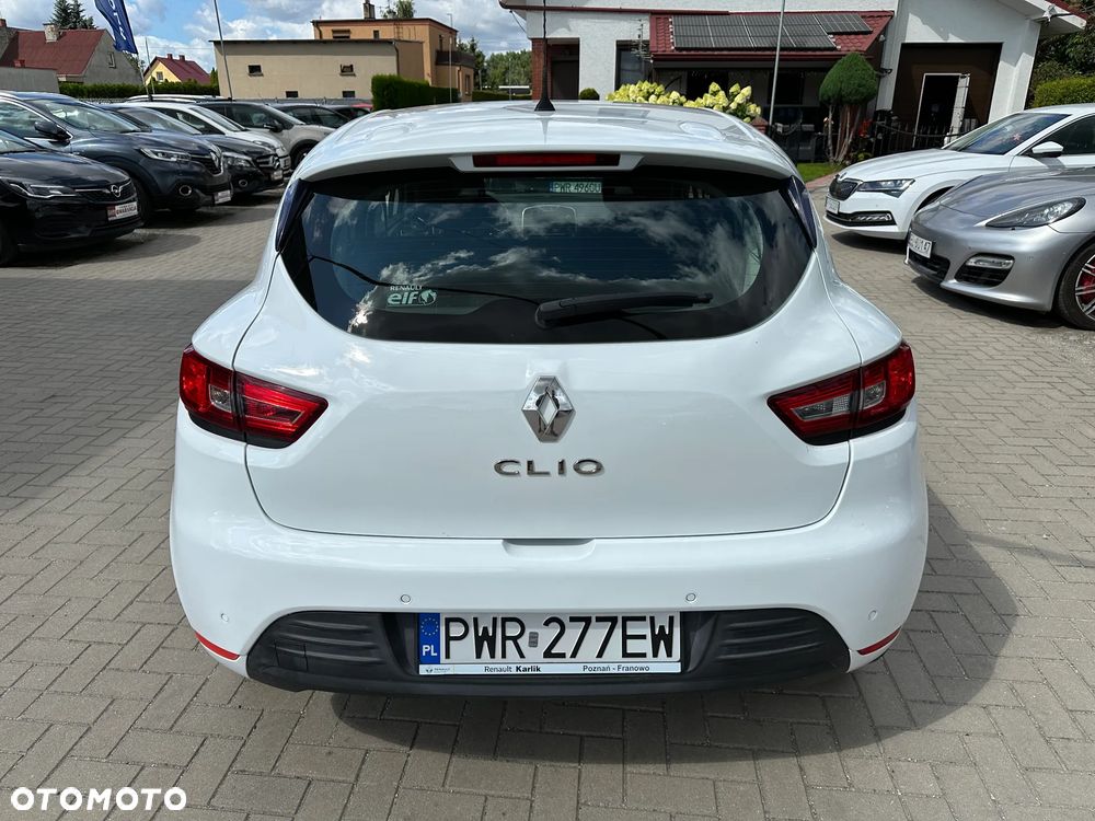 Renault Clio - 36