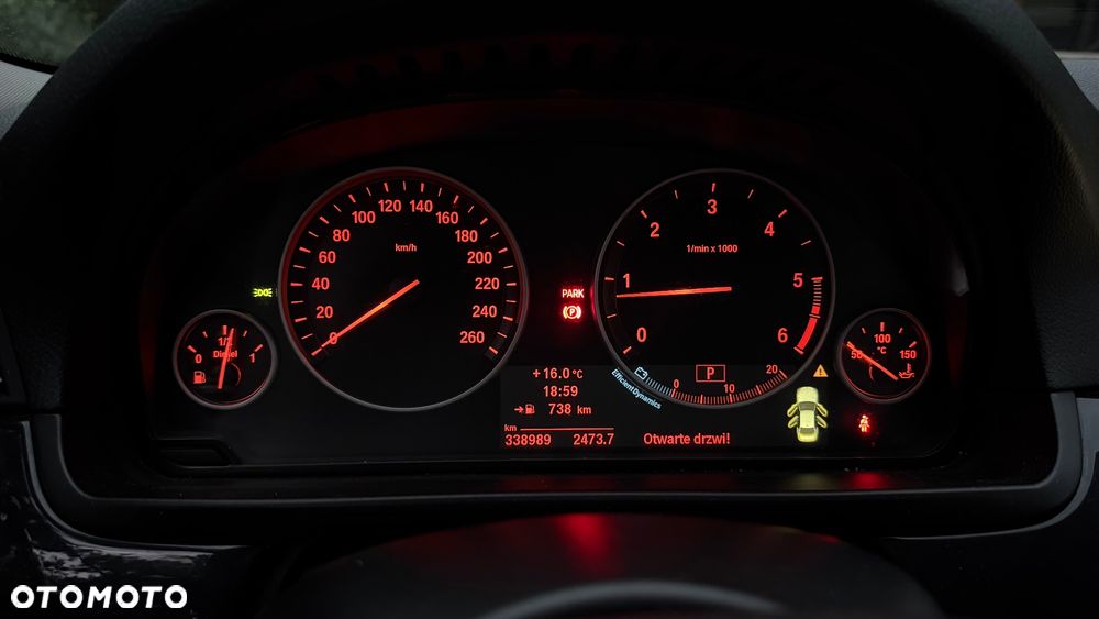 BMW Seria 5 520d - 8