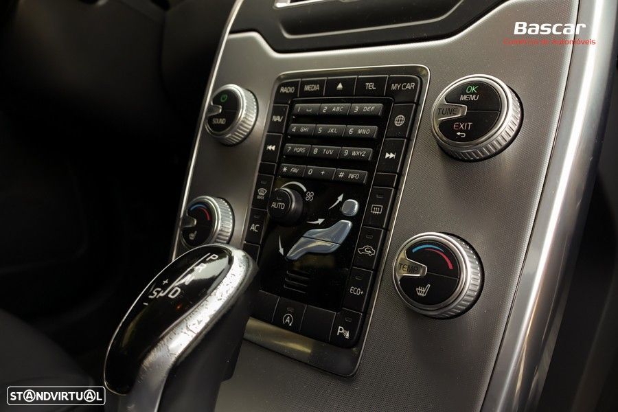 Volvo XC 70 D4 Geartronic Black Line - 50